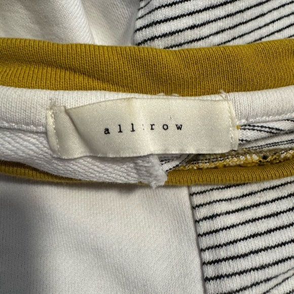 All: row cropped T-shirt small - Picture 6 of 8